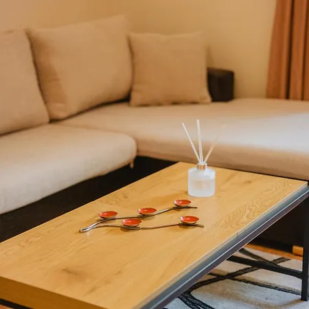 Апартаменти Family Garden In Complex Iglika With Available Parking Золоті Піски