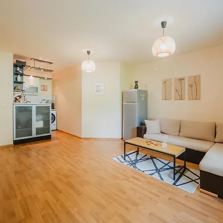 Апартаменти Family Garden In Complex Iglika With Available Parking *