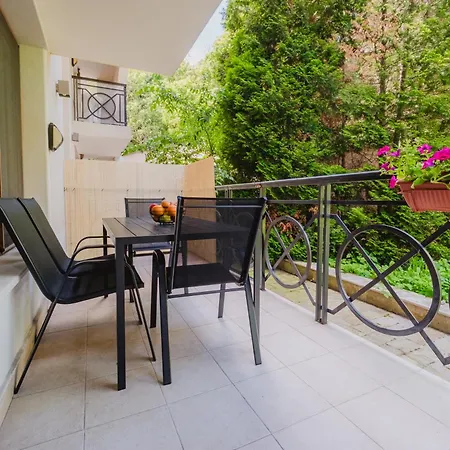 Апартаменти Family Garden In Complex Iglika With Available Parking *
